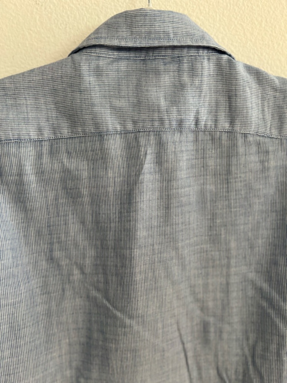 Banana Republic Men's Chambray Button-Down Shirt in Light Blue - Picture 7 of 8